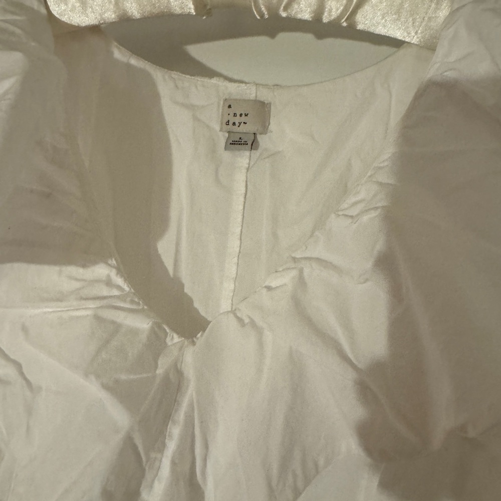 Whowhatwear Elegant White Ruffle Dress - Picture 5 of 7
